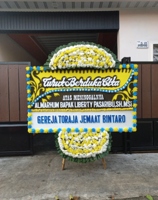 Papan Bunga Duka di Fatululi