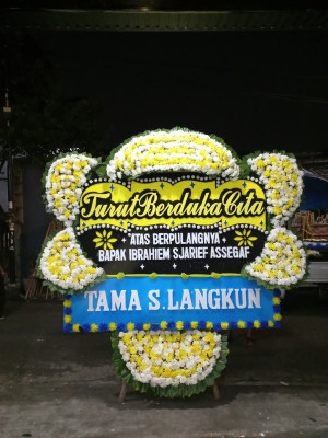 Papan Bunga Duka di Fatululi